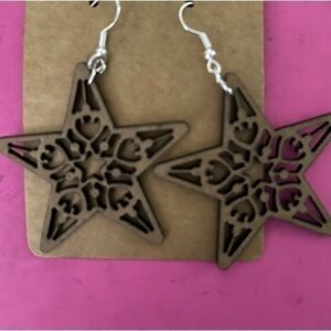 Cute gift New handmade laser cut star shaped earrings wood like appearance